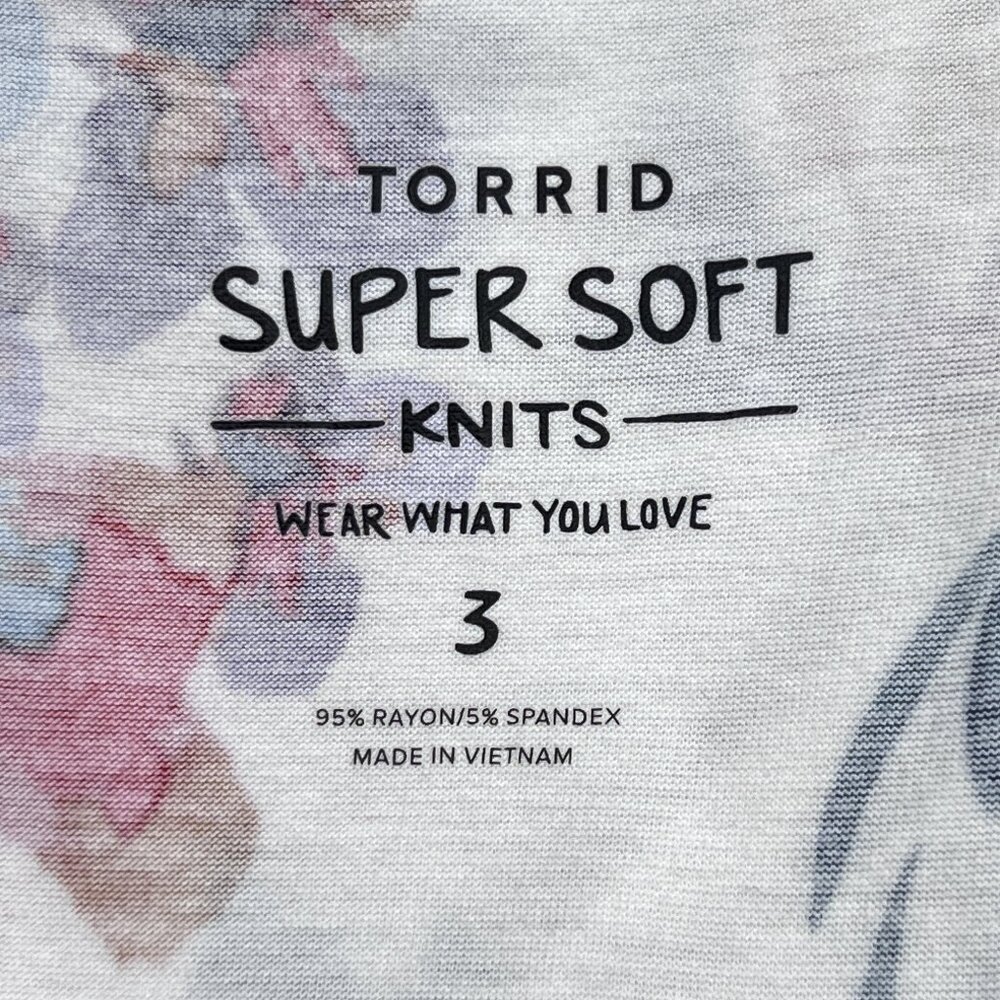 torrid‎ Super Soft Knits Tiered Babydoll Top Floral Button-Front Size 3 - NWOT - Picture 12 of 13